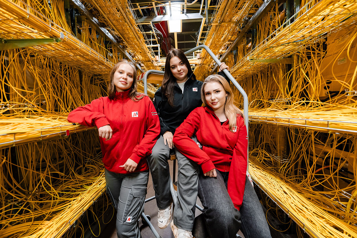 Victoria, Nina und Leonie sind Technik-Lehrlinge bei A1.
