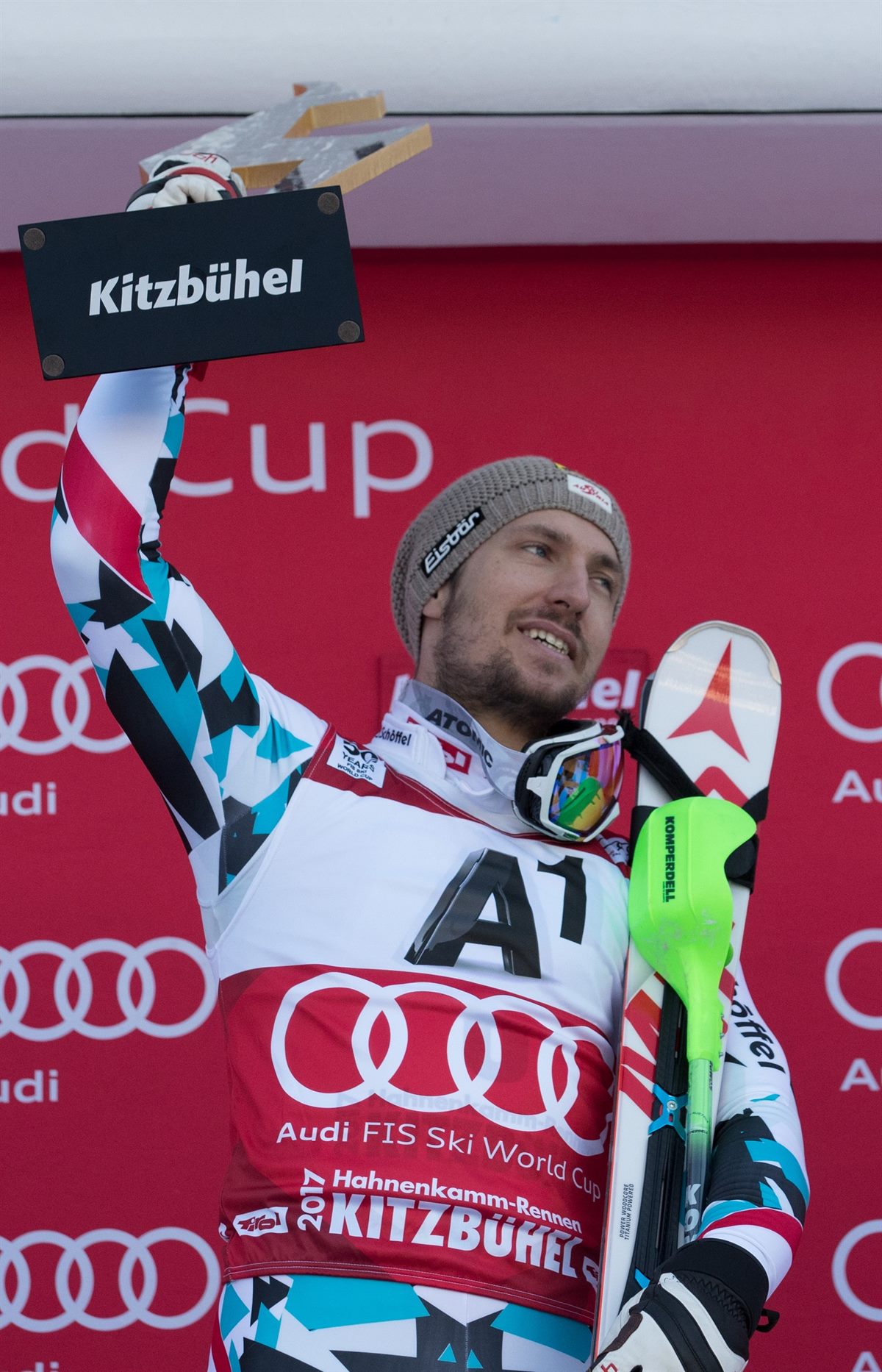 Marcel Hirscher gewinnt den Hahnenkamm Slalom