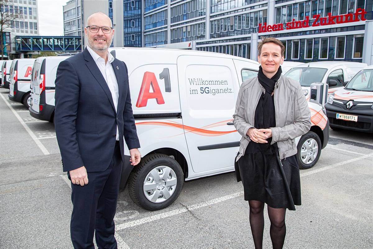 A1 CFO Sonja Wallner übernimmt von Renault Vertriebsdirektor Gerd Schober die neuen eAutos