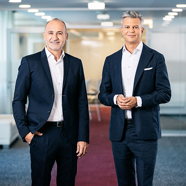 A1 Group CEO Alejandro Plater and A1 Group Deputy CEO Thomas Arnoldner