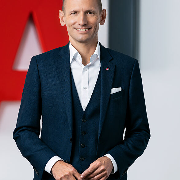 stellvertretender Vorstandsvorsitzender CEO und CCO Enterprise Martin Resel